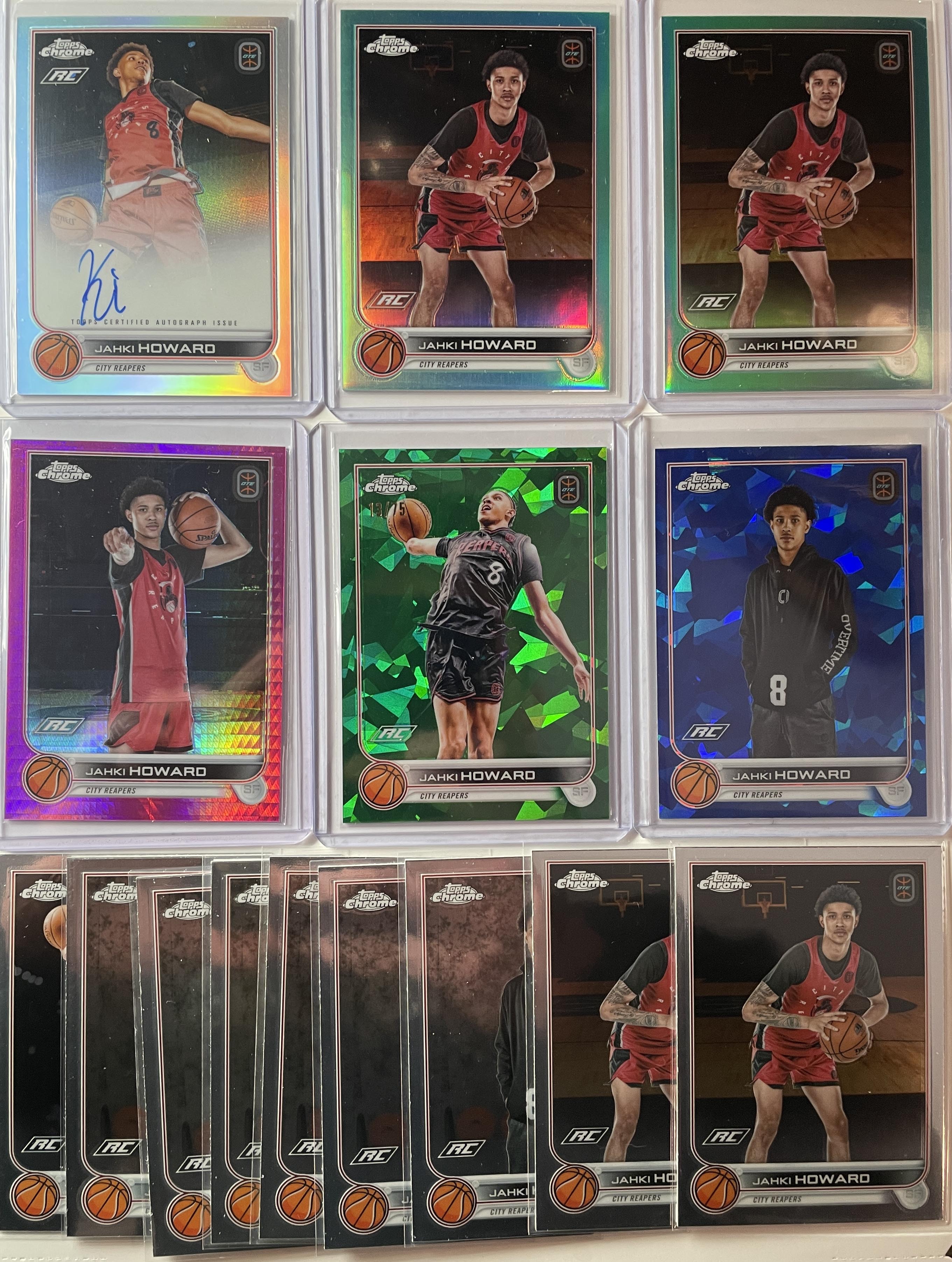 2022-23 Topps OTE Chrome Jahki Howard Auto + Green /75 + Refractor Set (x15)